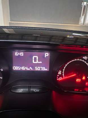 PEUGEOT-2008-2019