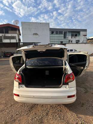 PEUGEOT-207-2012