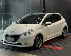 PEUGEOT 208 1.6 GRIFFE 16V FLEX 4P MANUAL PEUGEOT 208 1.6 GRIFFE 16V FLEX 4P MANUAL