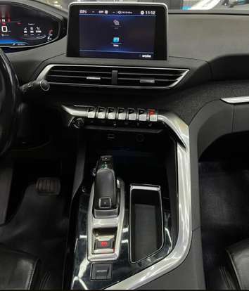 PEUGEOT-3008-2018