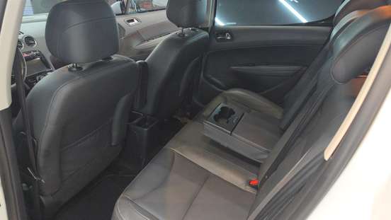 PEUGEOT-308-2018