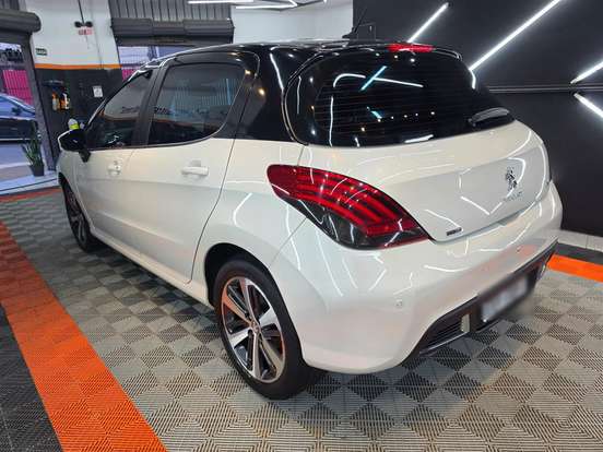 PEUGEOT-308-1.6 GRIFFE THP 16V FLEX 4P AUTOMÁTICO PEUGEOT-308-2018