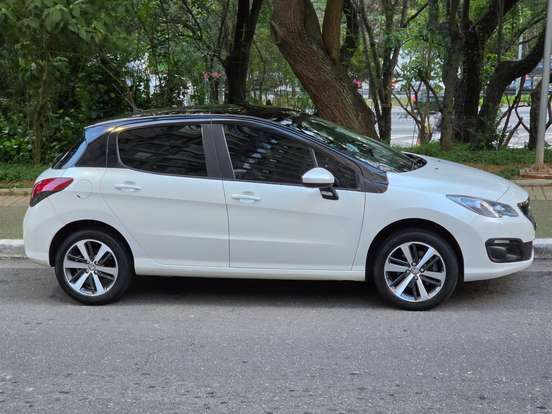 PEUGEOT-308-1.6 GRIFFE THP 16V FLEX 4P AUTOMÁTICO PEUGEOT-308-2018