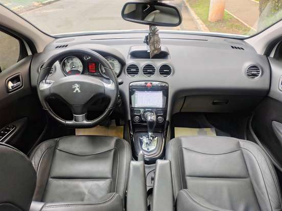 PEUGEOT-308-1.6 GRIFFE THP 16V FLEX 4P AUTOMÁTICO PEUGEOT-308-2016