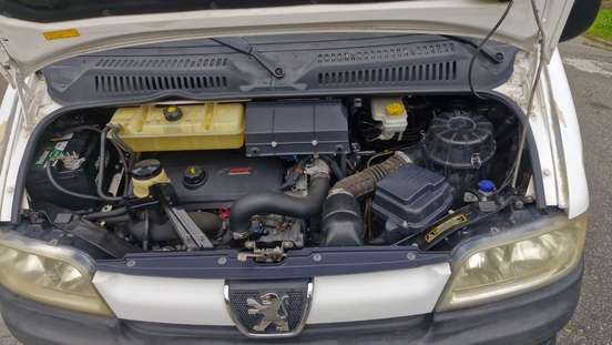 PEUGEOT-BOXER-2011