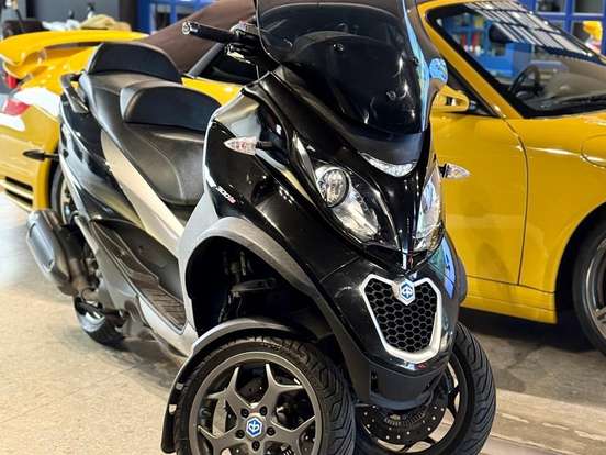 PIAGGIO-MP3 300 PIAGGIO-MP3 300-2016