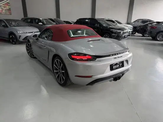 PORSCHE-718-2023