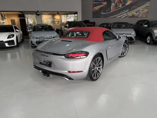 PORSCHE-718-2023
