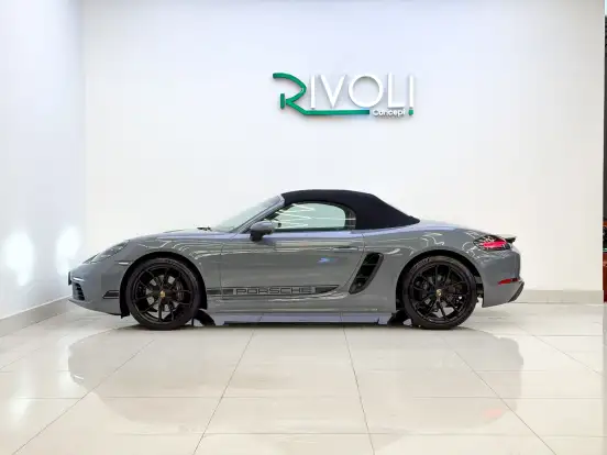 PORSCHE-718-2024