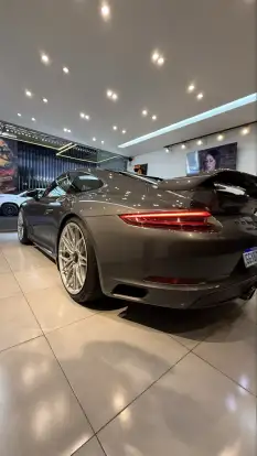PORSCHE-911-2018