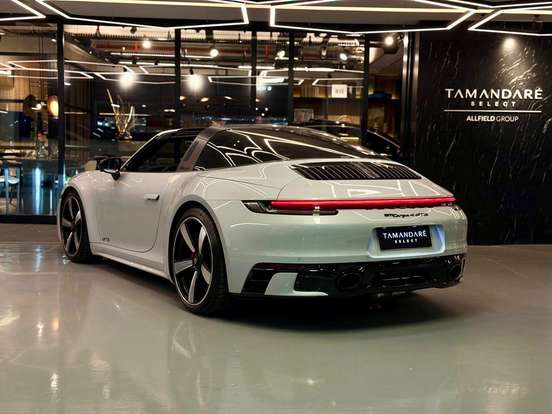 PORSCHE-911-2024