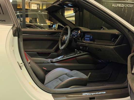 PORSCHE-911-3.0 24V H6 GASOLINA TARGA 4 GTS PDK PORSCHE-911-2024