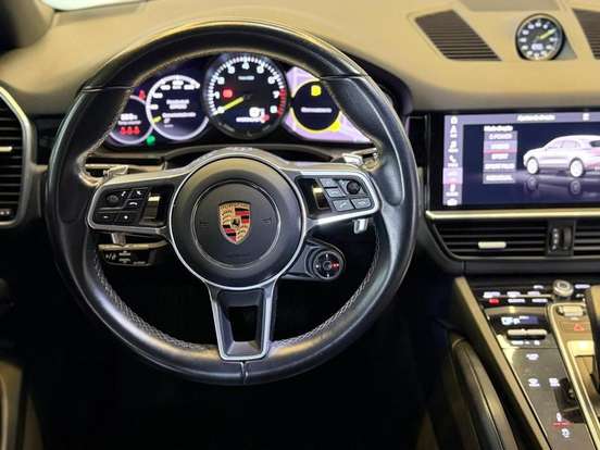 PORSCHE-CAYENNE-2021