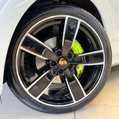PORSCHE-CAYENNE-2022
