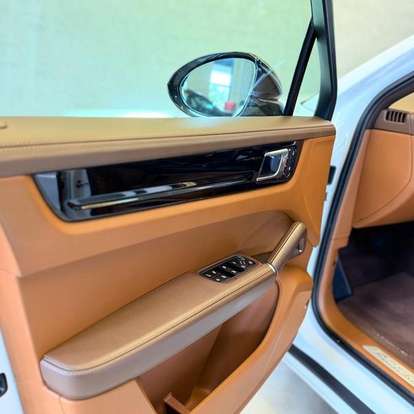 PORSCHE-CAYENNE-2022