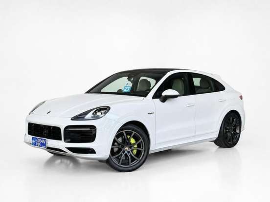 PORSCHE-CAYENNE-2022