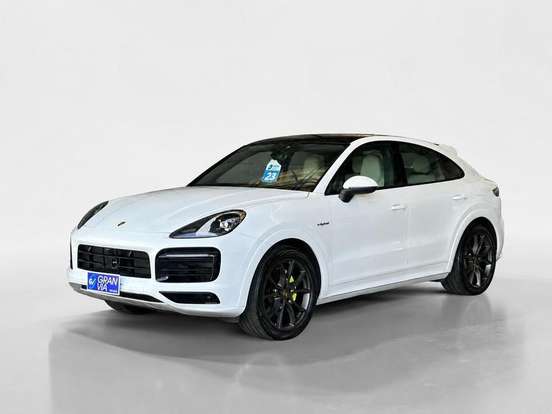 PORSCHE-CAYENNE-2022