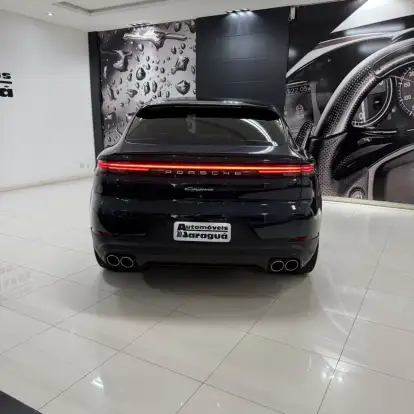 PORSCHE-CAYENNE-2023