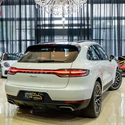 PORSCHE-MACAN-2021