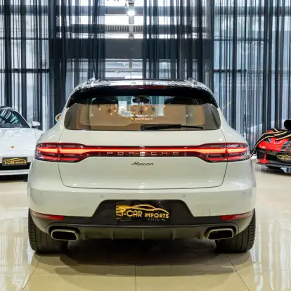 PORSCHE-MACAN-2021