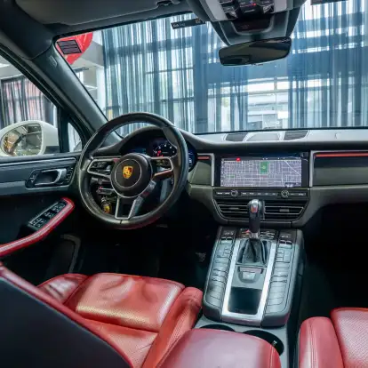 PORSCHE-MACAN-2021