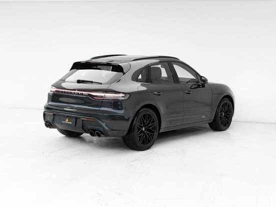 PORSCHE-MACAN-2023