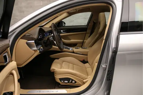 PORSCHE-PANAMERA-2019