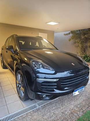 PORSCHE-CAYENNE-2017