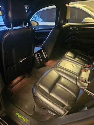 PORSCHE-CAYENNE-2017