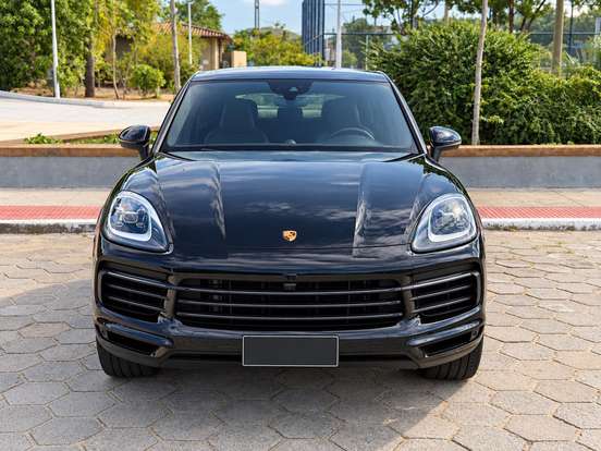PORSCHE-CAYENNE-2022
