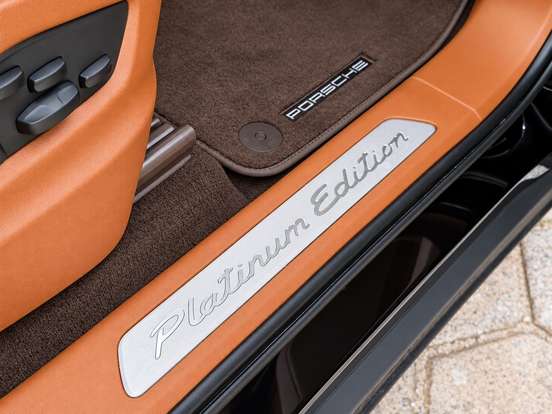 PORSCHE-CAYENNE-2022