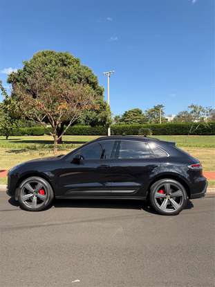 PORSCHE-MACAN-2024