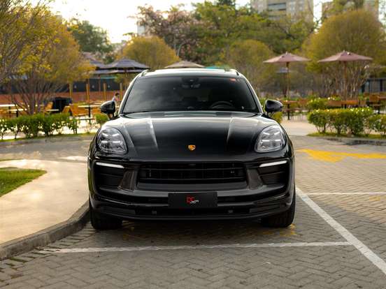 PORSCHE-MACAN-2023