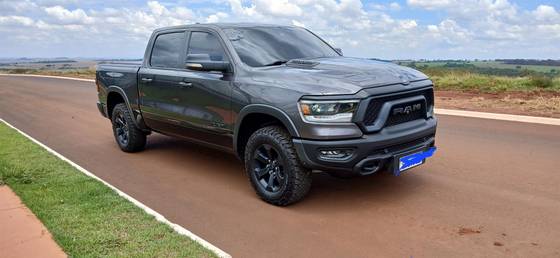 RAM 1500 5.7 V8 GASOLINA REBEL CD 4X4 AUTOMÁTICO