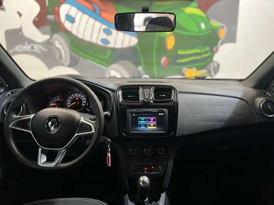 RENAULT-LOGAN-2024