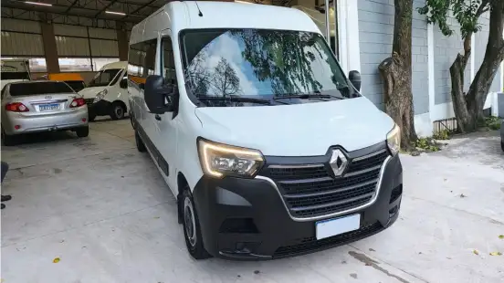 RENAULT-MASTER-2023