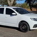 RENAULT LOGAN 1.6 16V SCE FLEX ZEN MANUAL RENAULT LOGAN 1.6 16V SCE FLEX ZEN MANUAL