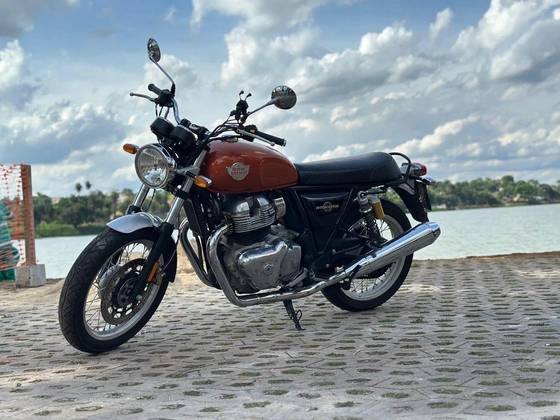 ROYAL ENFIELD INTERCEPTOR 