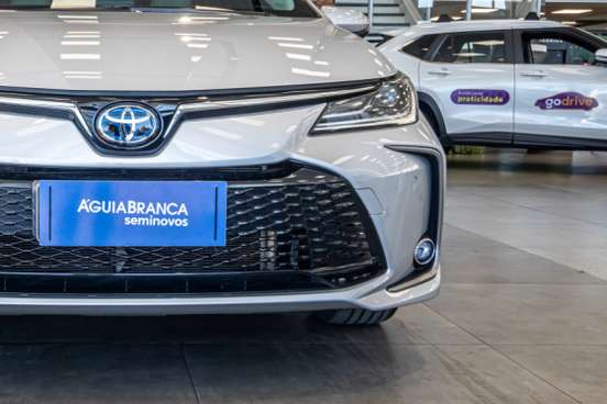 TOYOTA-COROLLA-2025