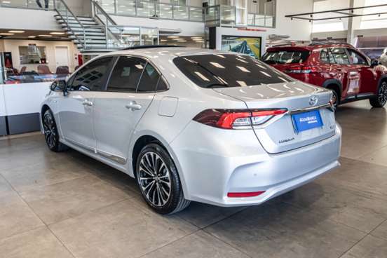 TOYOTA-COROLLA-2025