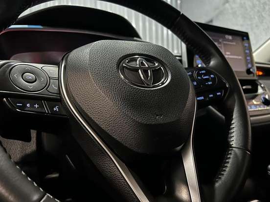 TOYOTA-COROLLA-2023