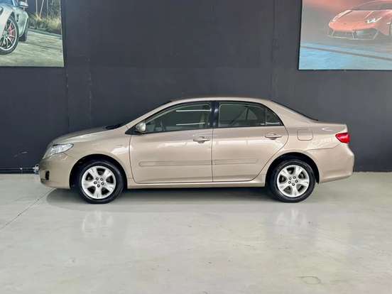 TOYOTA-COROLLA-2010