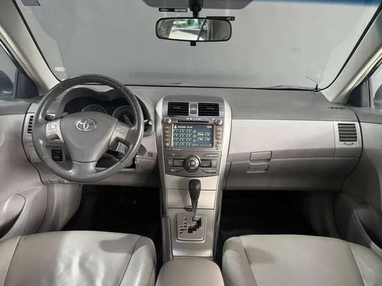 TOYOTA-COROLLA-2010