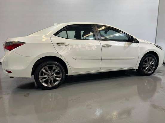 TOYOTA-COROLLA-2018