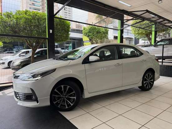 TOYOTA-COROLLA-2018