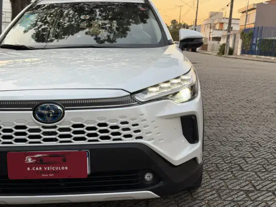 TOYOTA-COROLLA CROSS-2026