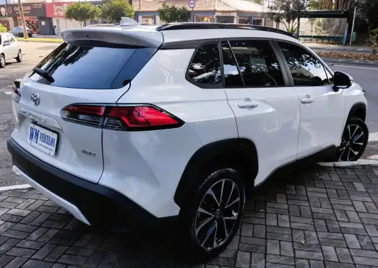 TOYOTA-COROLLA CROSS-2024