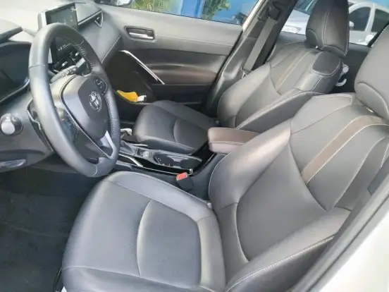 TOYOTA-COROLLA CROSS-2024