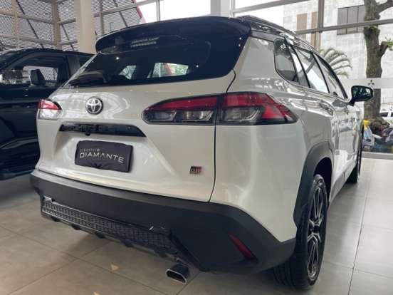 TOYOTA-COROLLA CROSS-2024
