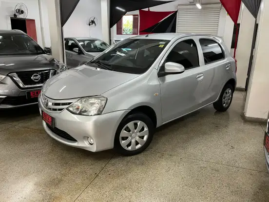 TOYOTA-ETIOS-2014